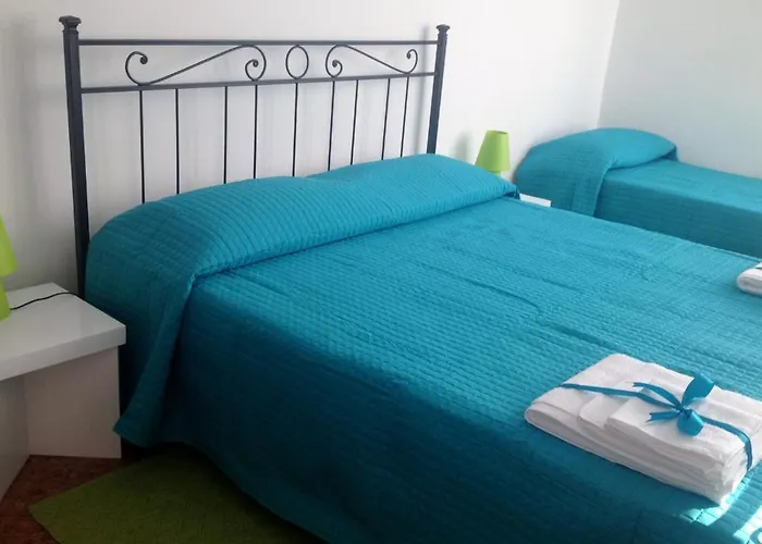 卡斯佩泽尔酒店 *