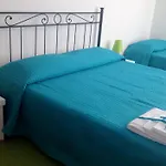 卡斯佩泽尔酒店 *